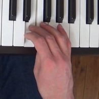 Le passage du pouce au piano
