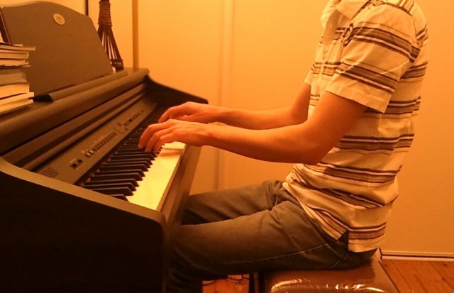 Posture correcte à adopter lorsque vous jouez du piano - Yamaha - France