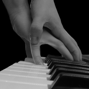 7 astuces pour apprendre le piano plus vite à l'âge adulte